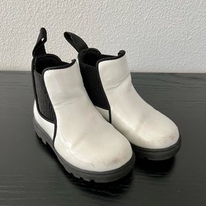 Naive Boot for Toddler